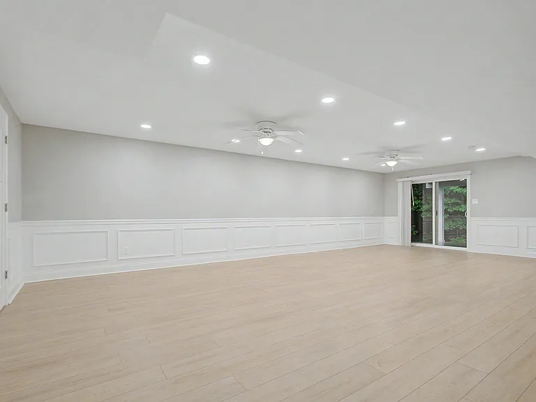 2501 Eastern Point Ct — Photo 30