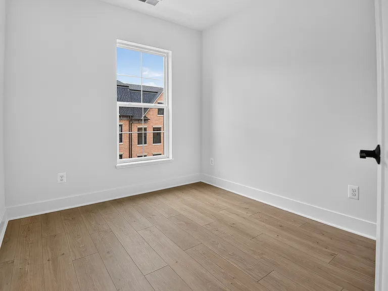 5017 Dulcet Dr — Photo 24