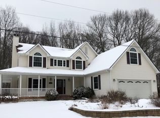 2745 Coyote Rdg, Milford, MI 48381