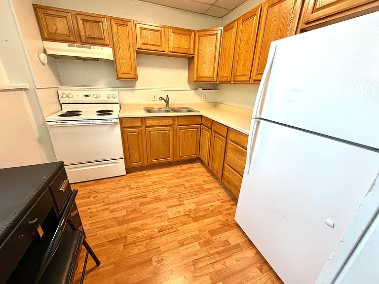 72 Lakeview Dr #3 — Photo 15