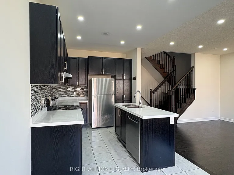 36 Spokanne St — Photo 16