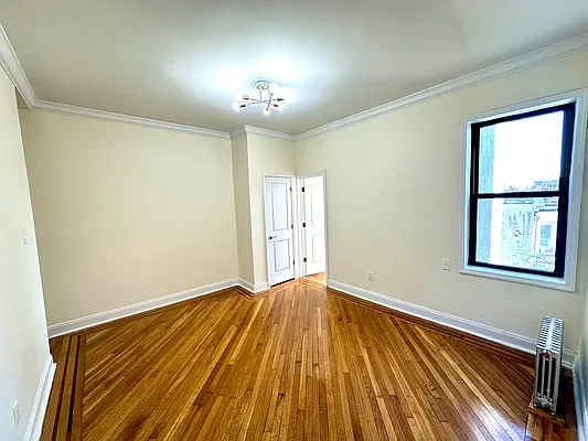 Rented by EXR | media 22