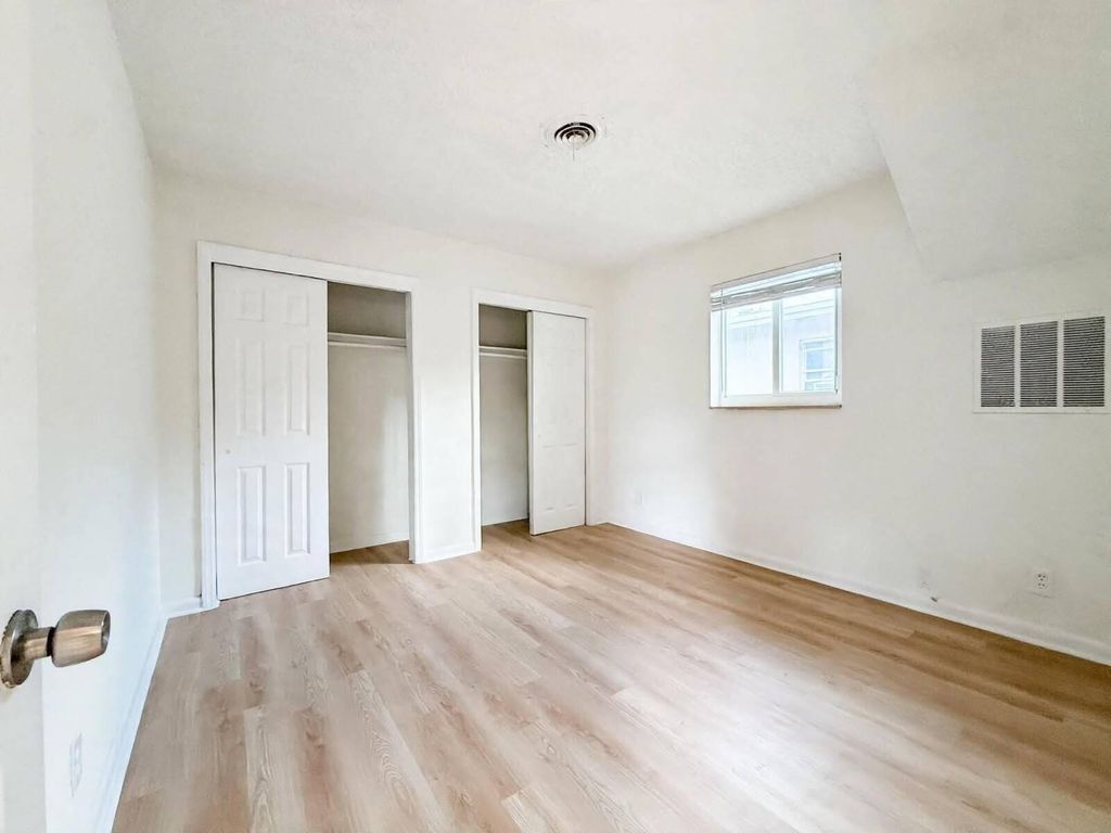 2961 NE 7th Ave APT A, photo 6