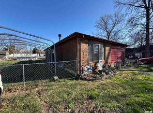 712 E 15th St, Centralia, IL 62801