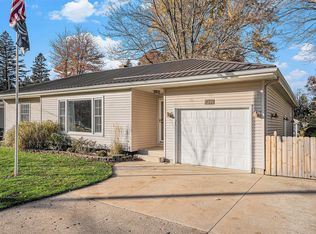 1172 W Hile Rd, Norton Shores, MI 49441