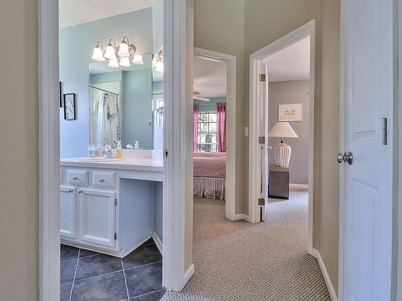 5th image of 521 Cunningham Hollow Way