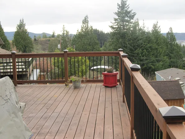 2380 Western Dr, Coquille, OR 97423