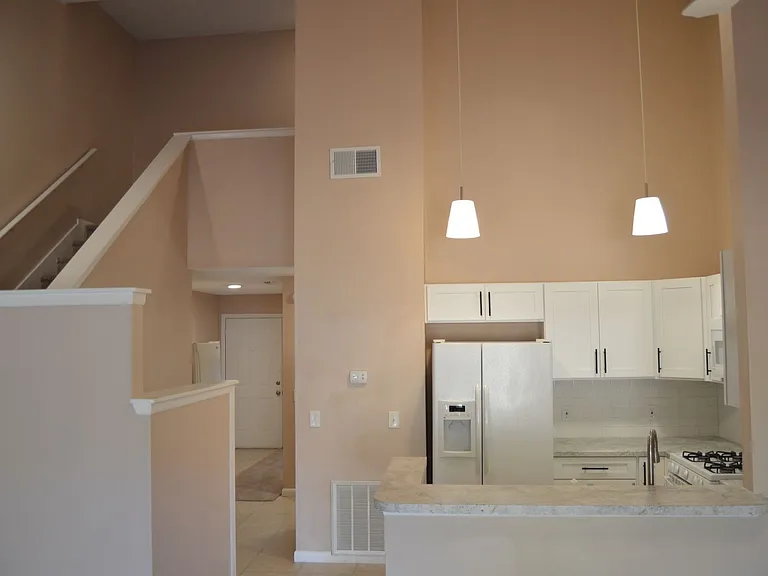 1321 Eagle Ln — Photo 6
