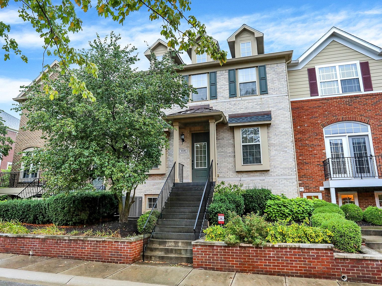 216 Manchester Dr 5B, Zionsville, IN 46077 MLS 21934949 Zillow