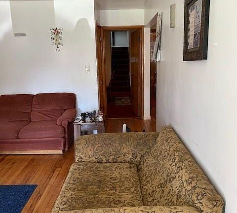 5th image of 1548 Oak Knoll Ave SE