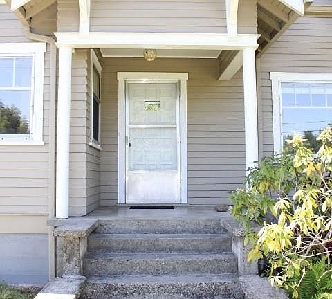 3rd image of 4035 11th Ave NW