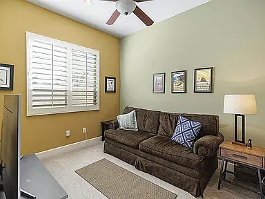 3rd bedroom with TV and pull-out couch