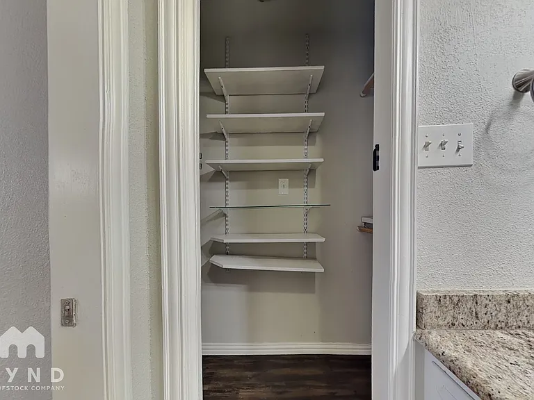 612 S Rough Creek Ct — Photo 10