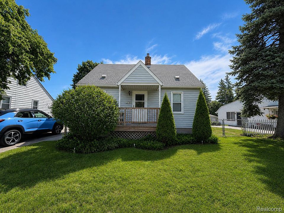 1st image of 22058 Tuscany Ave