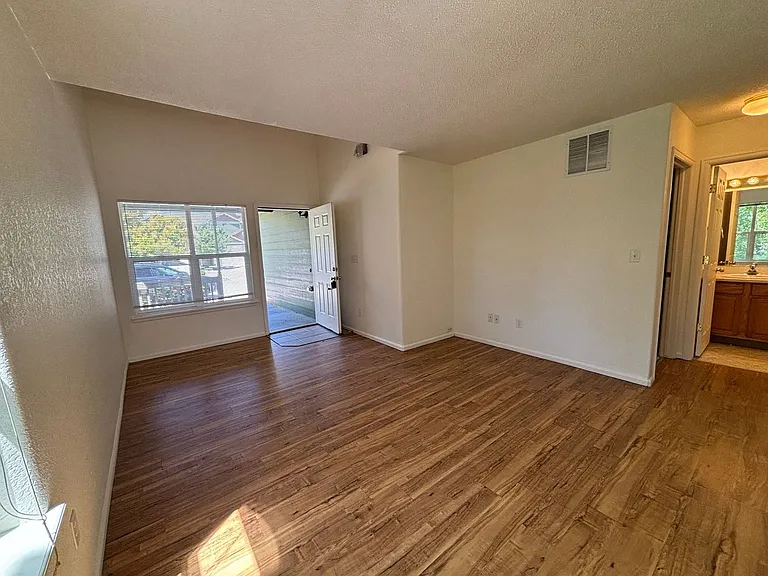 802 Waterglen Dr #K48 — Photo 2