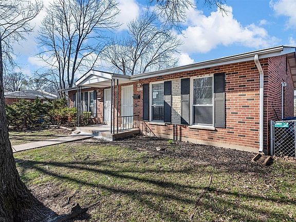 4th image of 9813 Treadway Ln