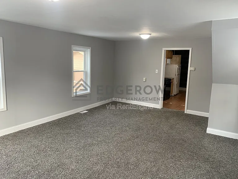 1644 Beidler St — Photo 2
