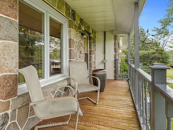 3rd image of 8567 Franktown Rd