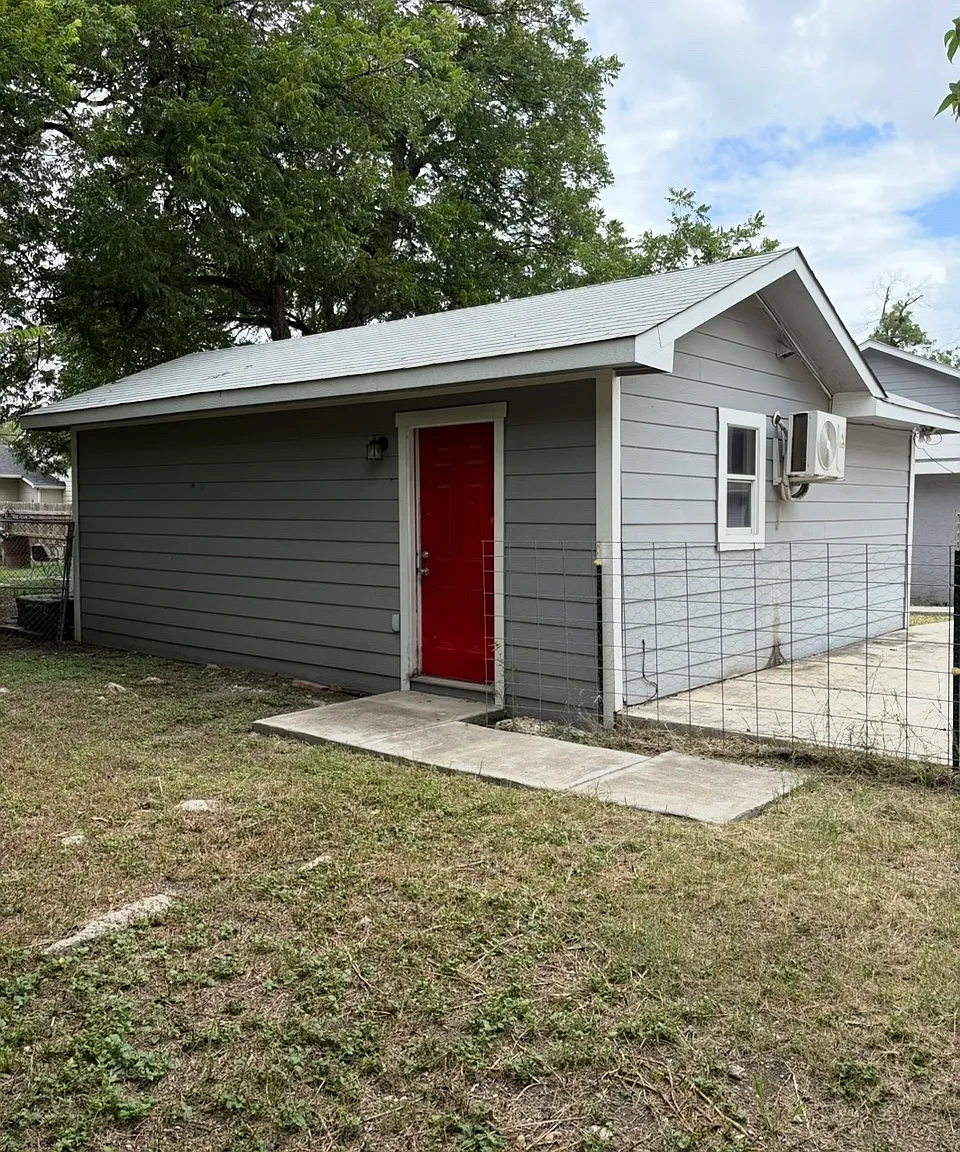 1 bed, 500 sqft, $975 — Photo 2
