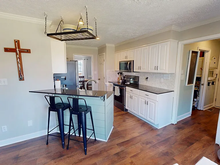 338 Lionshead Rd — Photo 9