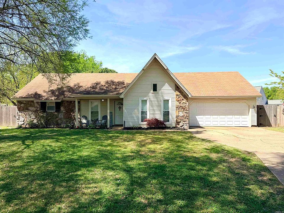 1st image of 456 E Brick Dr