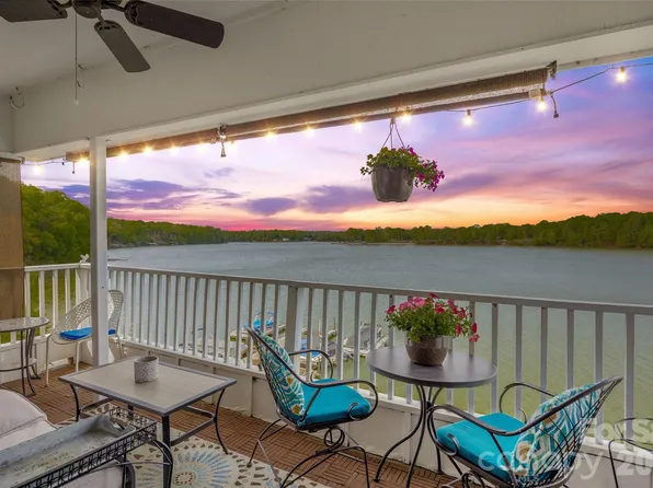 7340 Lakefront Dr Unit 11, Charlotte, NC 28278