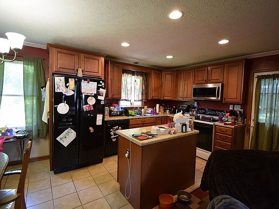 5th image of 250 Melwood Dr
