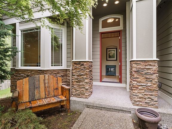 2nd image of 410 22nd Avenue Ct SW