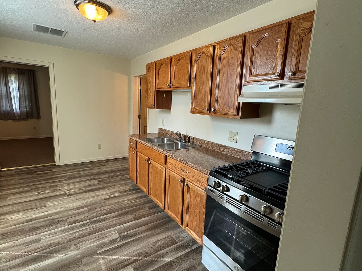1 bed, 550 sqft, $825 — Photo 4