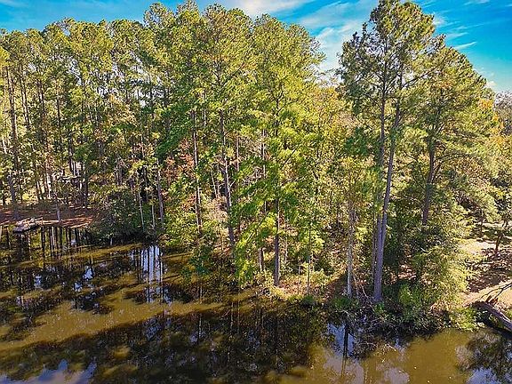 3rd image of Lake Bess