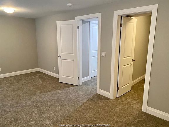 4th image of 1336 Clearwater Ave