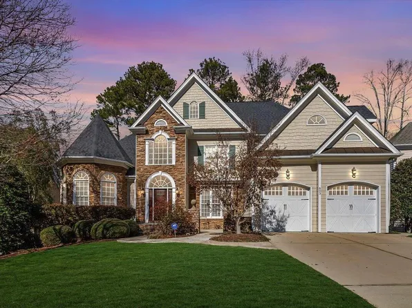 803 Landuff Ct, Cary, NC 27519