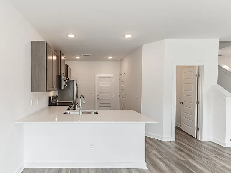 7597 Discovery Point Dr — Photo 13