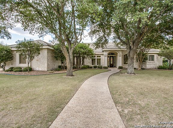 2nd image of 29826 Fairway Vista Dr