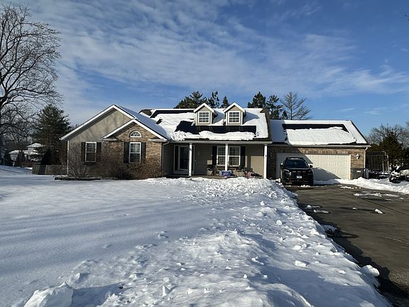 3rd image of 502 Canary Ln