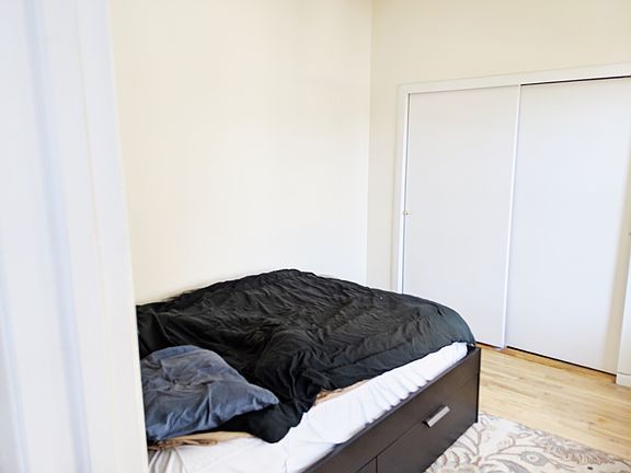 3rd image of 178 E 7th St APT 6C