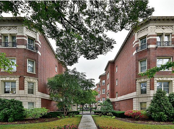 2nd image of 434 S Euclid Ave APT 2W