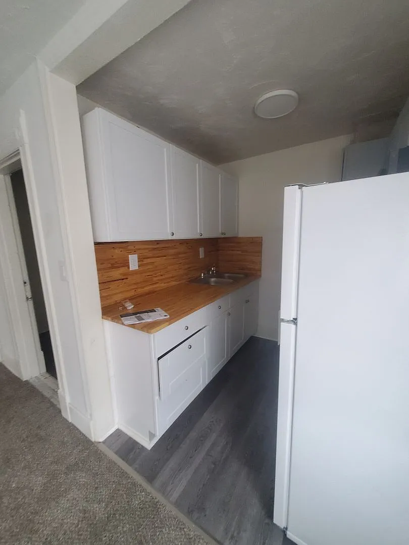 225 Lee St — Photo 4