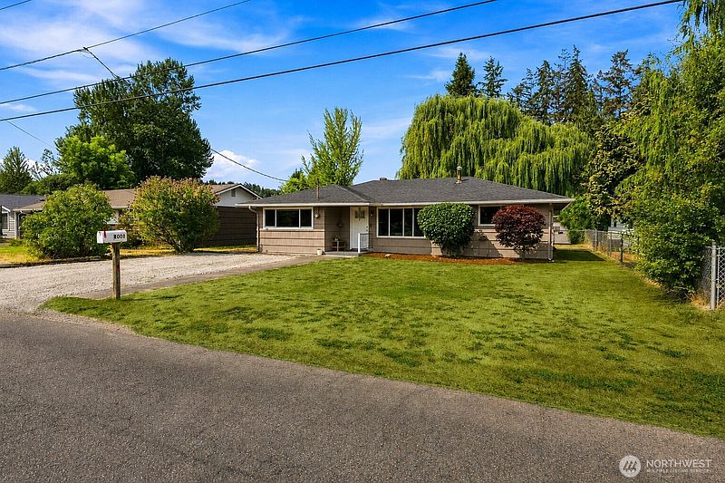 2nd image of 1008 13th Street SW