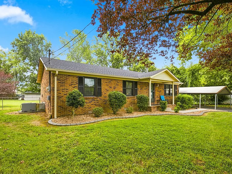 1663 Ragland Ln — Photo 34