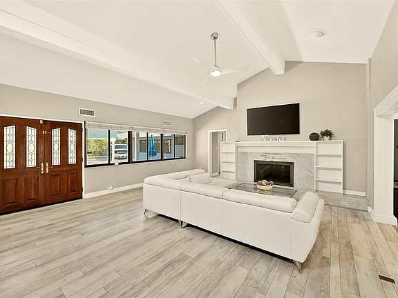 4th image of 1725 Long Bow Ln