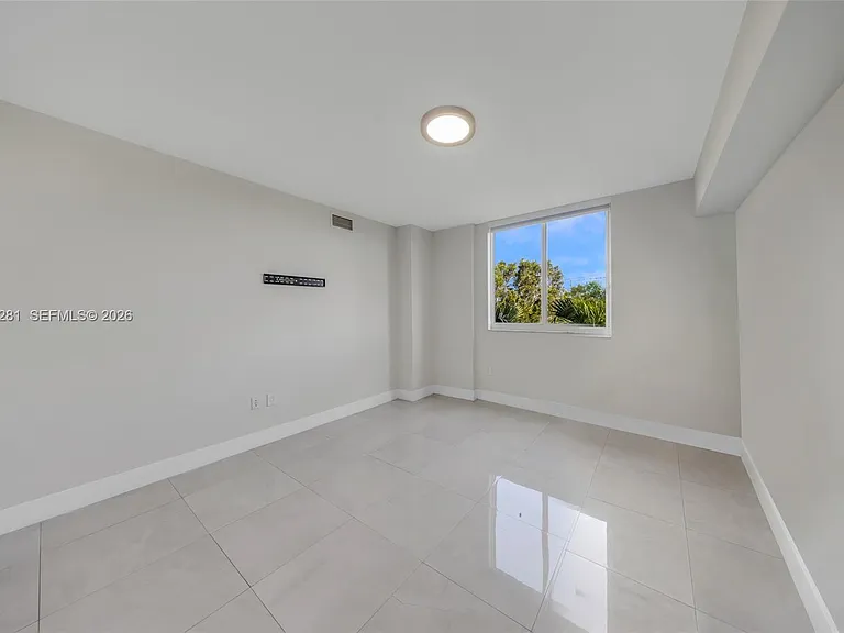 2775 NE 187th St #318 — Photo 14