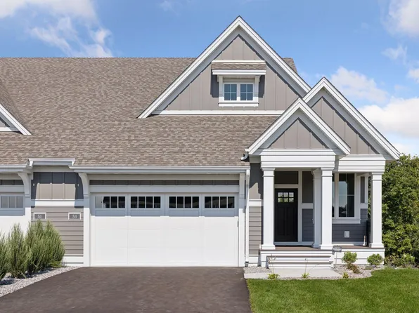 53 Spring Farm Rd, North Oaks, MN 55127