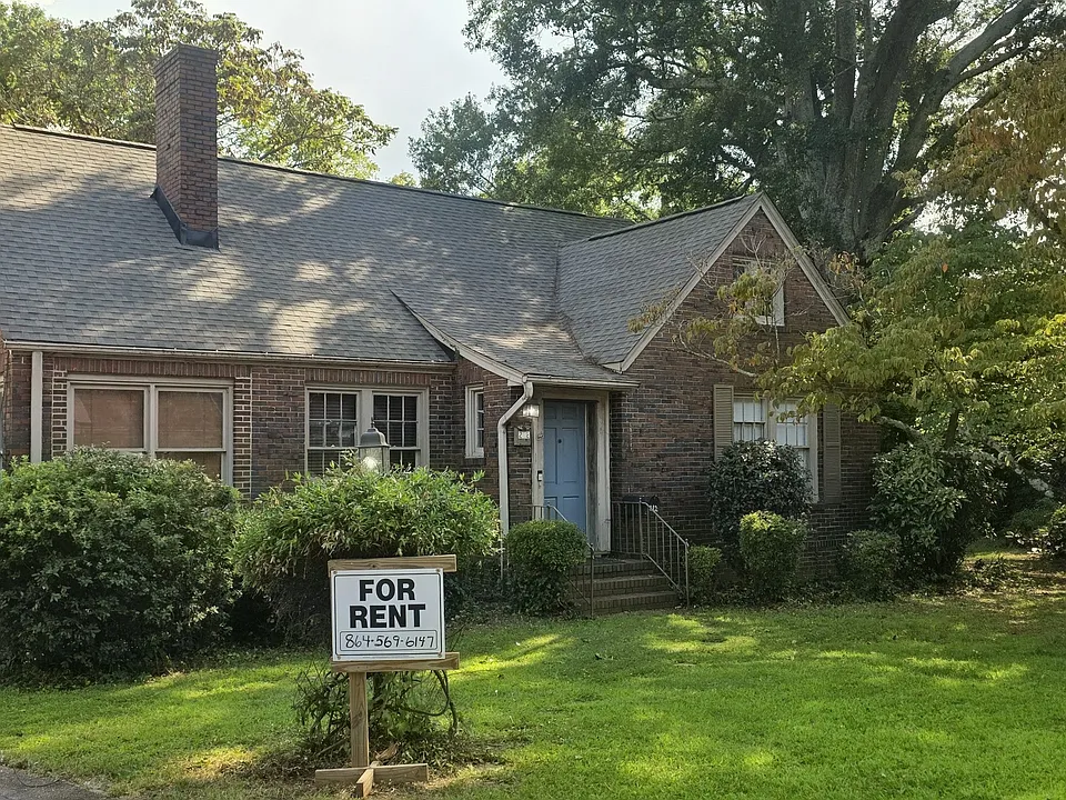 212 E Blue Ridge Dr
