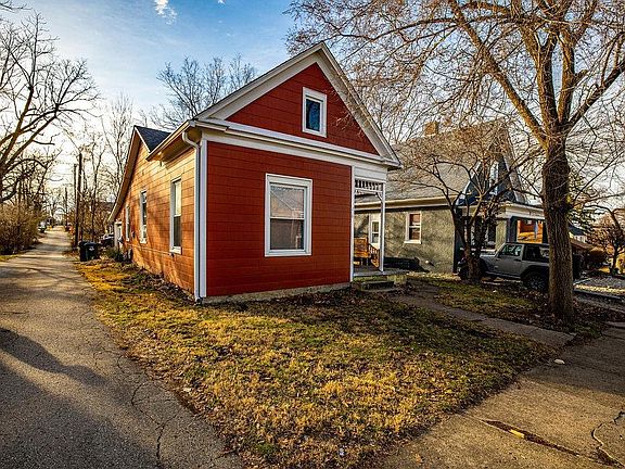 3rd image of 216 N College Ave