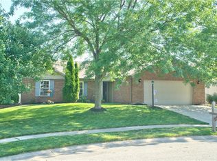 6380 Hillview Cir, Fishers, IN 46038