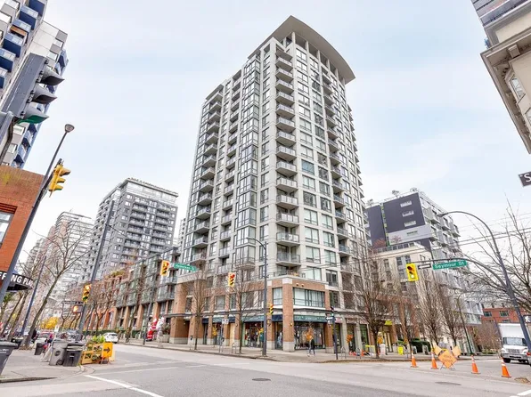 1082 Seymour St #1708, Vancouver, BC V6B 1X9