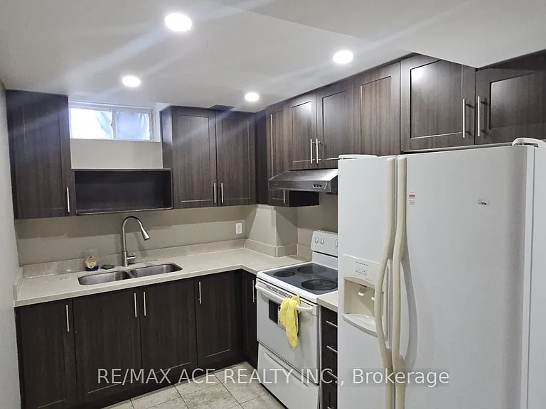 14 Kentview Cres #BASEMENT — Photo 4