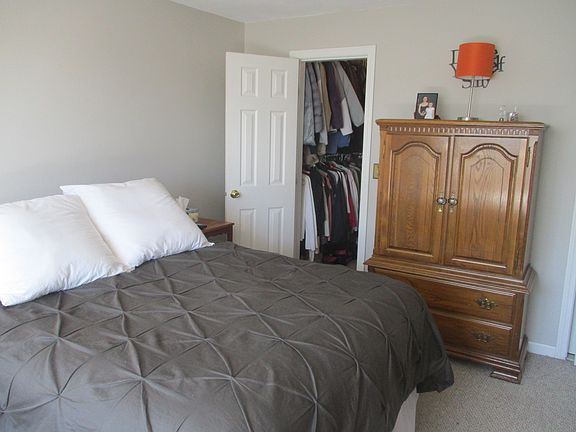 3rd image of 602 Pinewood Dr