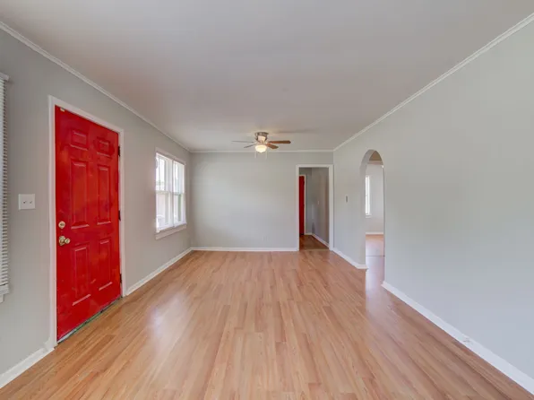1020 E Apache St, Tulsa, OK 74106